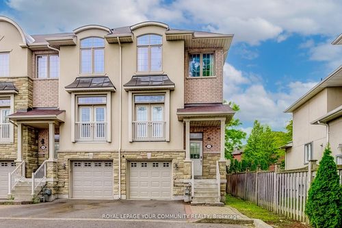 11-9205 Bathurst St, Richmond Hill, ON, L4C0V9 | Card Image