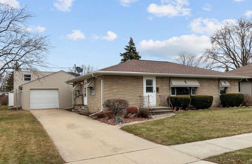 300 E 16th Street, KAUKAUNA, WI, 54130 | Card Image