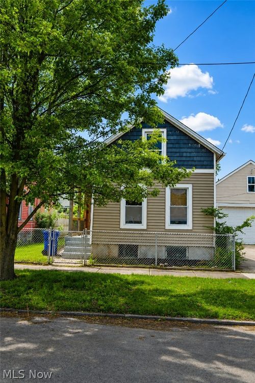 3410 Hancock Ave, Cleveland, OH, 44113-3956 | Card Image