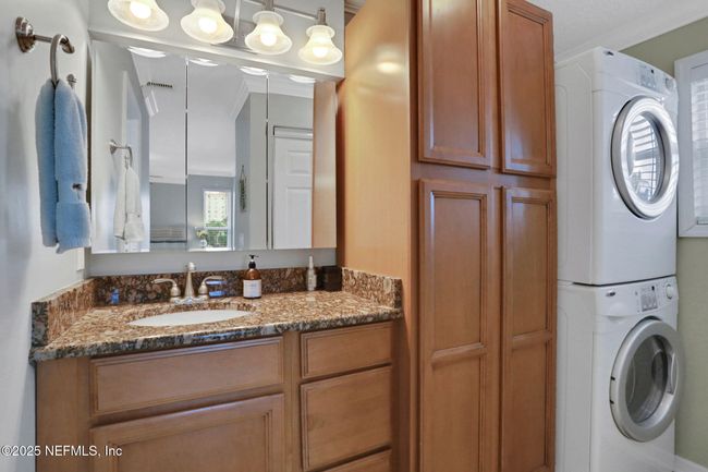 3rd Floor Primary Bathroom | Image 32