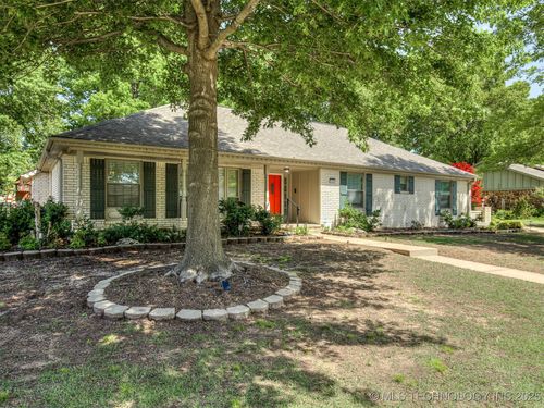 406 Fairway Dr, Broken Arrow, OK, 74011-8403 | Card Image