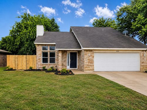 5909 Shady Springs Trl, Fort Worth, TX, 76179-3733 | Card Image