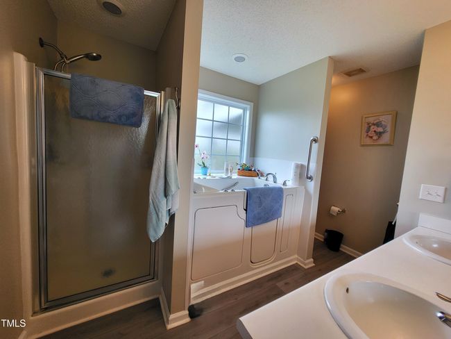 primary bathroom | Image 17