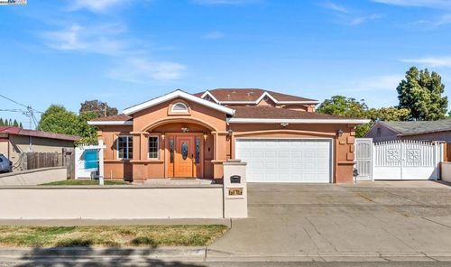6176 Thomas Ave, Newark, CA, 94560-4040 | Card Image