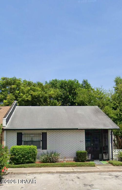 927 E Millard Ct, Daytona Beach, FL, 32117-4289 | Card Image