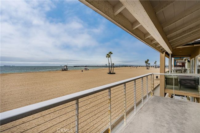 1207 Seal Way, Home with 6 bedrooms, 4 bathrooms and 2 parking in Seal Beach CA | Image 37