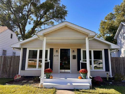 229 S Dearborn Ave, Bradley, IL, 60915-2327 | Card Image