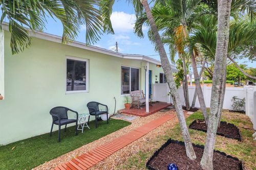 900 Sunset Rd, West Palm Beach, FL, 33401-7544 | Card Image