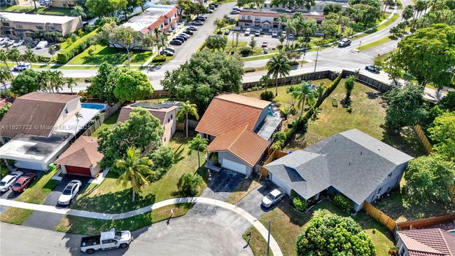 9381 Nw 41 St Pl, House other with 4 bedrooms, 3 bathrooms and null parking in Sunrise FL | Image 32