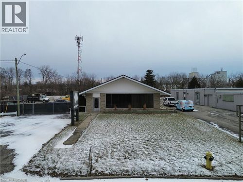 607 Bank St N, Simcoe, ON, N3Y3N3 | Card Image