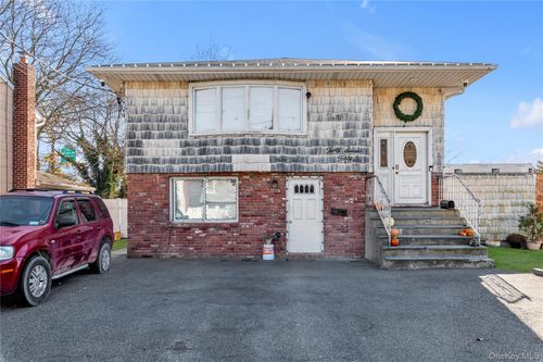3740 Waverly Ave, Seaford, NY, 11783-2744 | Card Image