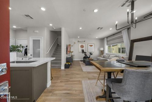 2556 Little Rock Ln, Simi Valley, CA, 93065-1355 | Card Image