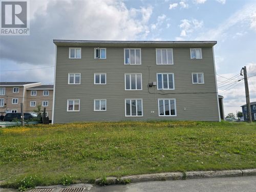 1001 Bartlett Dr, Labrador City, NL, A2V2Z1 | Card Image