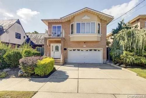 16032 11th Ave, Whitestone, NY, 11357-1903 | Card Image