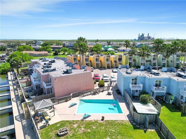 APT-404 - 4141 Whiteley Dr, Townhouse with 1 bedrooms, 2 bathrooms and 1 parking in Corpus Christi TX | Image 31