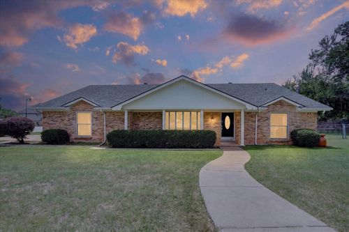 4301 Jester Ct, North Richland Hills, TX, 76180-8453 | Card Image