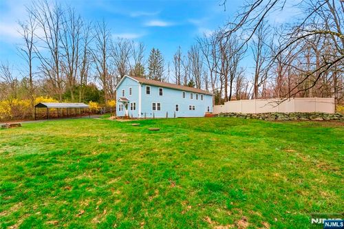 7 Le Boun Blvd, Ringwood, NJ, 07456-1207 | Card Image