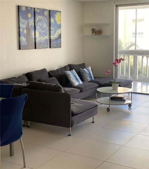 apt-308-610 Ne 12th Ave, Hallandale Beach, FL, 33009-3654 | Card Image
