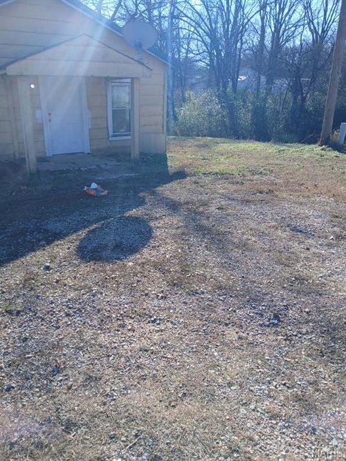 250 Abington St, Poplar Bluff, MO, 63901-3606 | Card Image