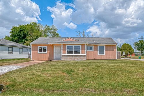 9709 Fairland Dr, Houston, TX, 77051-3122 | Card Image