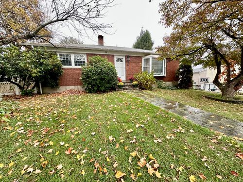 37 Ann St, Naugatuck, CT, 06770-4534 | Card Image