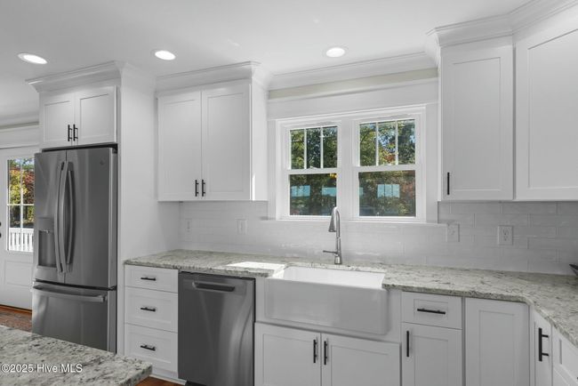 Kitchen | Image 24