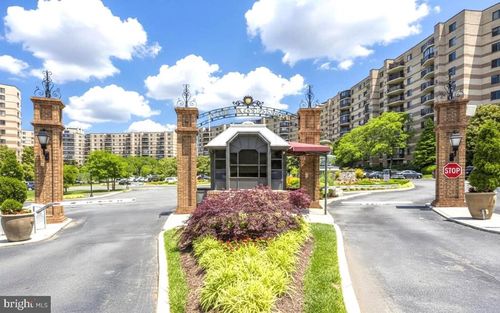 unit-222-8350 Greensboro Dr, MCLEAN, VA, 22102-3551 | Card Image