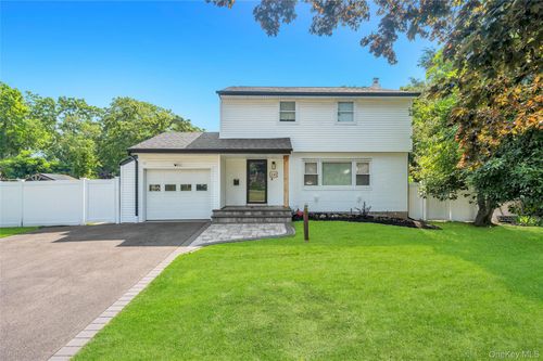 241 Tree Rd, Centereach, NY, 11720-2339 | Card Image