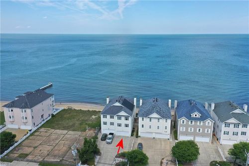 262 W Ocean View Ave, Norfolk, VA, 23503-1543 | Card Image