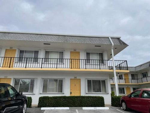 202-2840 Cynthia Lane, Lake Worth Beach, FL, 33461 | Card Image