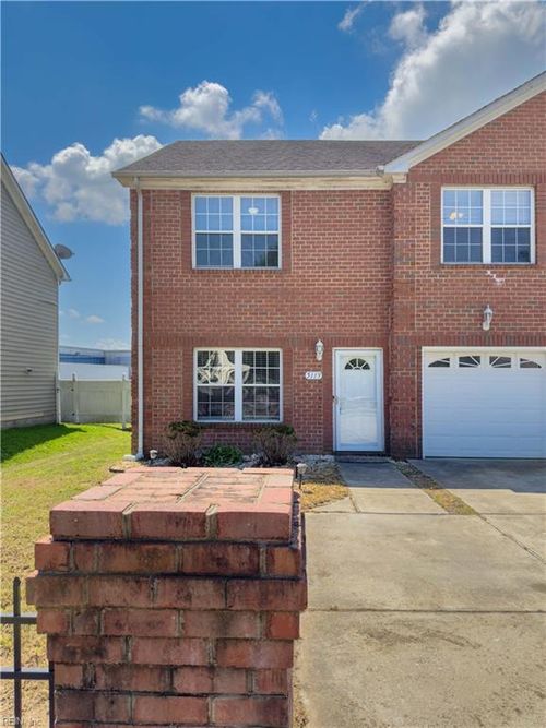 5119 Richard Rd, Virginia Beach, VA, 23462-1801 | Card Image