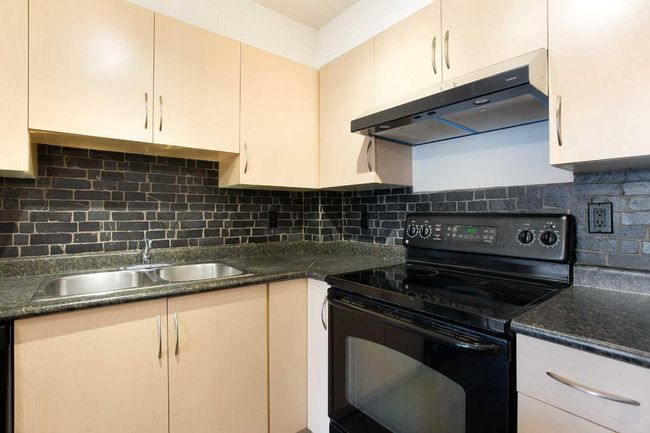 1331 - 2395 Eversyde Avenue Sw, Condo with 2 bedrooms, 1 bathrooms and 1 parking in Calgary AB | Image 7