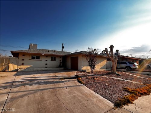 4221 El Conlon Ave, Las Vegas, NV, 89102-0623 | Card Image