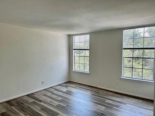 apt-311-2333 Bering Dr, Houston, TX, 77057-4715 | Card Image