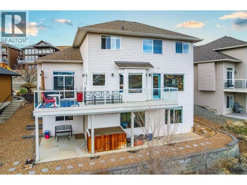 1872 Red Tail Cres, Kamloops, BC, V2B8S9 | Card Image