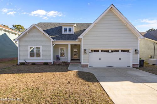 142 Grantham Pl, New Bern, NC, 28560-6846 | Card Image