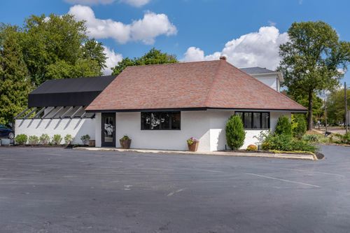 121 E High St, London, OH, 43140-1264 | Card Image