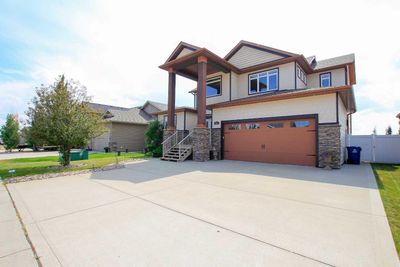 64 Cyprus Rd, House detached with 4 bedrooms, 3 bathrooms and 5 parking in Blackfalds AB | Image 2