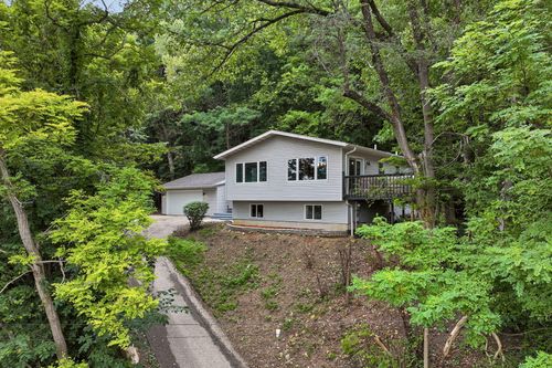 2904 Bliss Rd, La Crosse, WI, 54601-3990 | Card Image