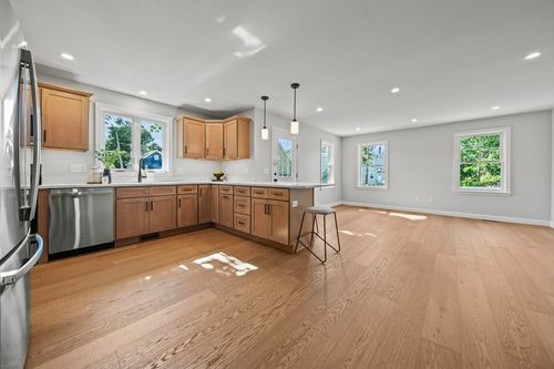 9-9 4th Ave, Haverhill, MA, 01830-5001 | Card Image