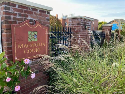 1a-9428 Magnolia Ct, Ozone Park, NY, 11417-2965 | Card Image