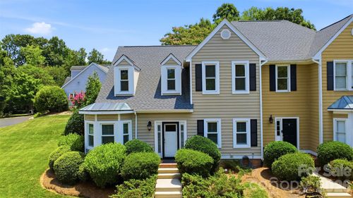 2552 Middlebridge Ln, Charlotte, NC, 28270-1710 | Card Image