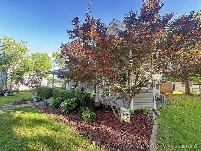 321 W Shawnee St, House other with 4 bedrooms, 3 bathrooms and null parking in Tahlequah OK | Image 8