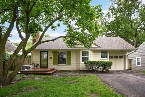 5005 Sycamore Dr, Roeland Park, KS, 66205-2135 | Card Image