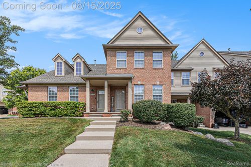 5187 Mesa Dr, Shelby Township, MI, 48316-5725 | Card Image