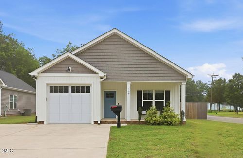 709 S Pollock St, Selma, NC, 27576-3021 | Card Image