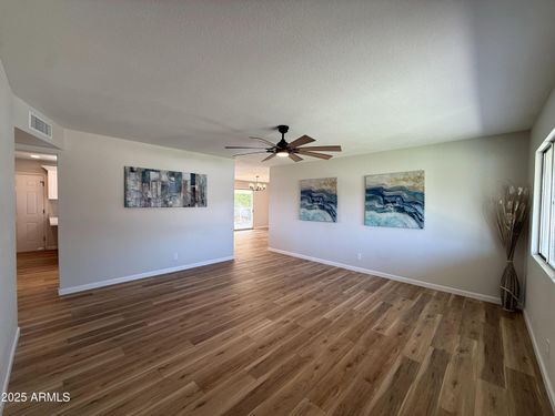 3933 W Myrtle Ave, Phoenix, AZ, 85051-8120 | Card Image