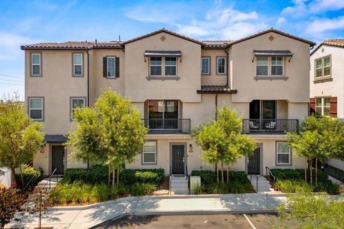 408 Carina Gln, Escondido, CA, 92025-6485 | Card Image