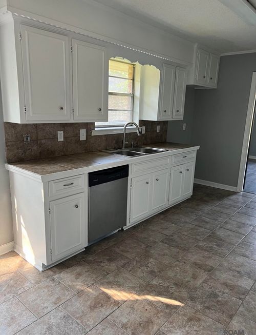 4048 Lassen Dr, Baton Rouge, LA, 70814-5124 | Card Image