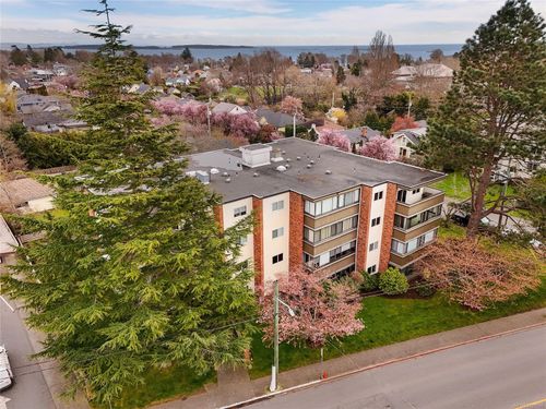 401-2535 Cadboro Bay Rd, Oak Bay, BC, V8R5J1 | Card Image
